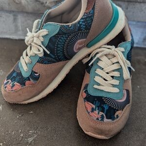 Inkkas Womas Size 8 Sneakers Shoe